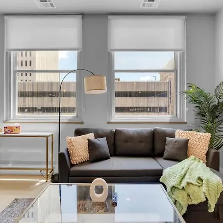 Stylish 2Br Near Bok And Center Of The Universe